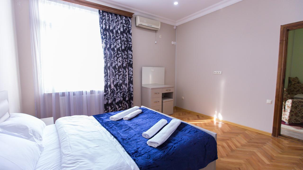 Hotel Cattaleya Batumi Exterior photo